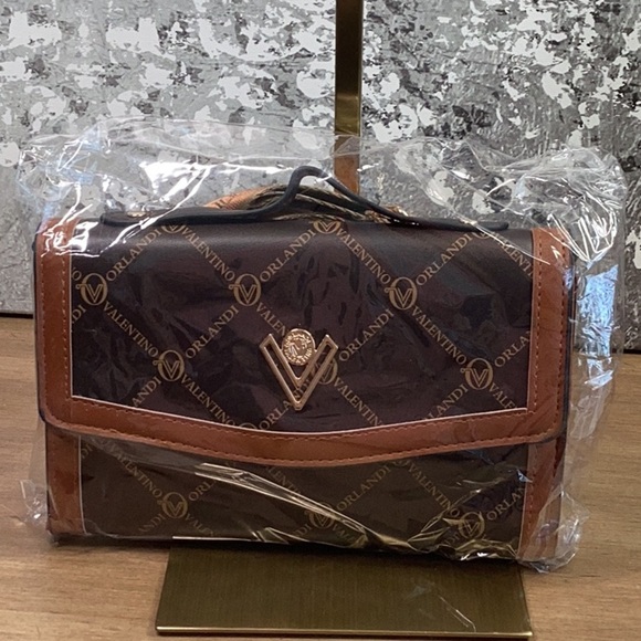 Valentino Orlando Clutch Shoulder Bag NWT - Picture 1 of 7